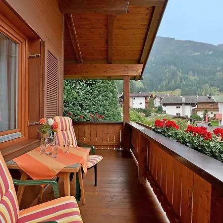 Haus Dejakom דירה